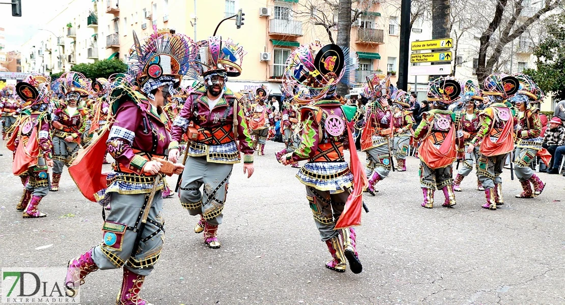 Los mejores planos generales del Desfile de Carnaval de Badajoz 2025