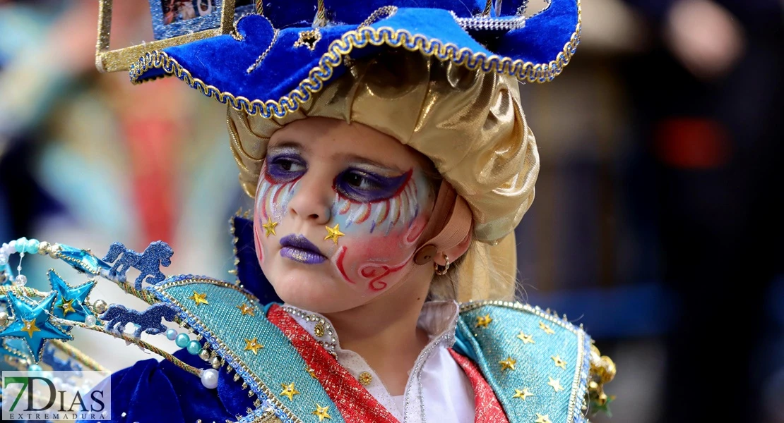 La lluvia no frena el desfile infantil: búscate en las mejores imágenes II