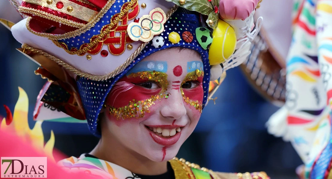 La lluvia no frena el desfile infantil: búscate en las mejores imágenes II