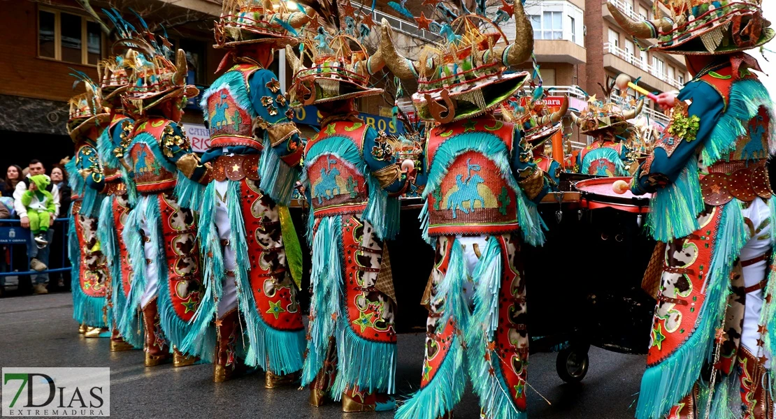 La lluvia no frena el desfile infantil: búscate en las mejores imágenes II