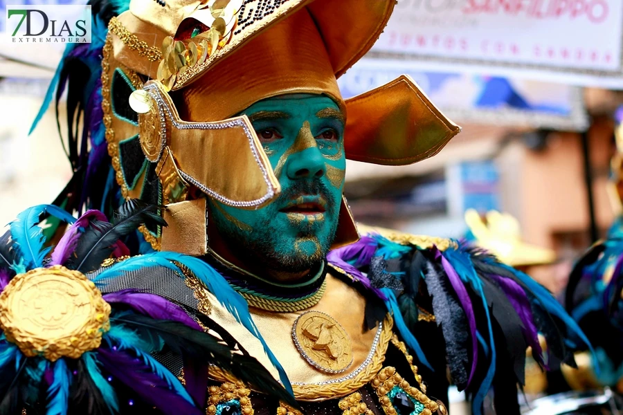 El mejor ambiente para llegar al ecuador del Carnaval de Badajoz está en San Roque