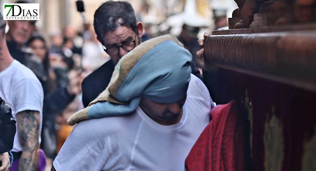 Multitudinario Jueves Santo: Badajoz abarrotado de emoción y tradición
