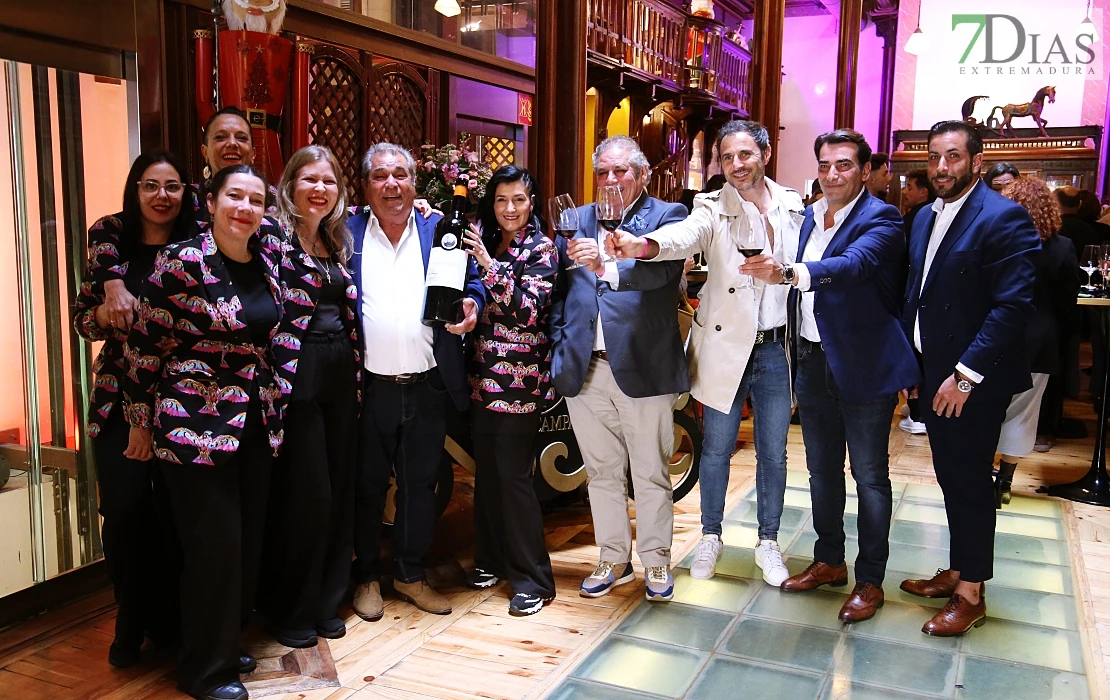 Las Tres Campanas celebra su aniversario en Badajoz